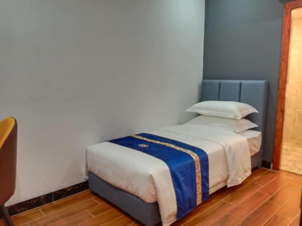 Good 9 Hotel - Cahaya Kota Puteri Pasir Gudang Kültér fotó